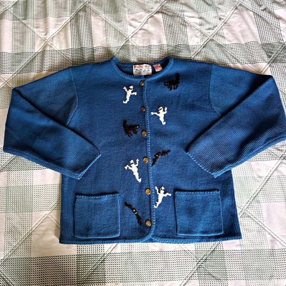 Vintage Women's Knit Cardigan Size Medium Halloween, Black Cats and Ghosts